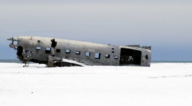 Visiting Iceland on a budget - Shows a famous Iceland tourist spot