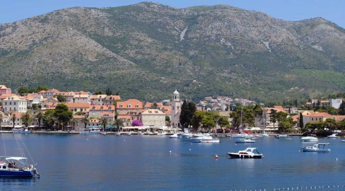 Hotel Croatia Cavtat review and guide - Shows Cavtat town