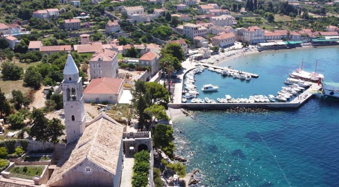 shows an image of Elafiti islands from above in Corfu Greece